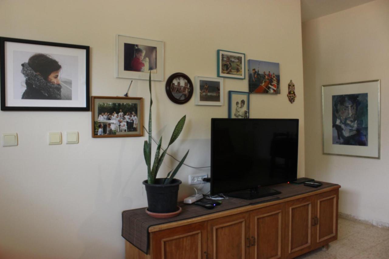 Chez Rothman Sublet Apartment Shadmot Devora Exterior photo